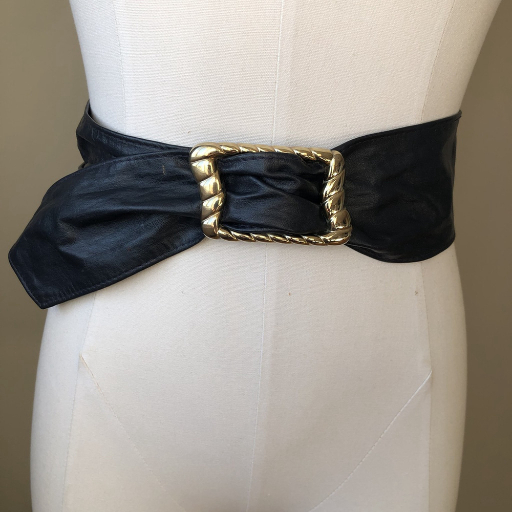 Vintage 80's Pearl brand navy blue soft leather belt S